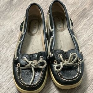 Barely worn Sperry slip on